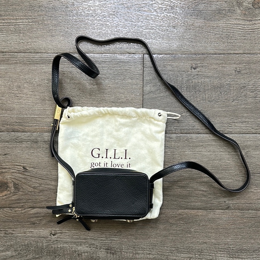 G.I.L.I. Black Leather Crossbody Bag